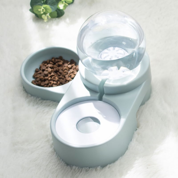 Mat- og drikkeskål til katt og hund, med innovativ drikkeløsning for friskt vann! Fleksibel og stilig.